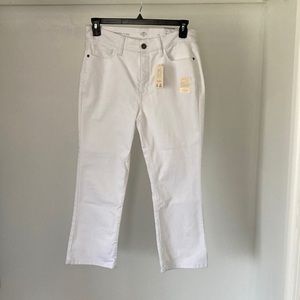 NWT!  Cropped white jeans